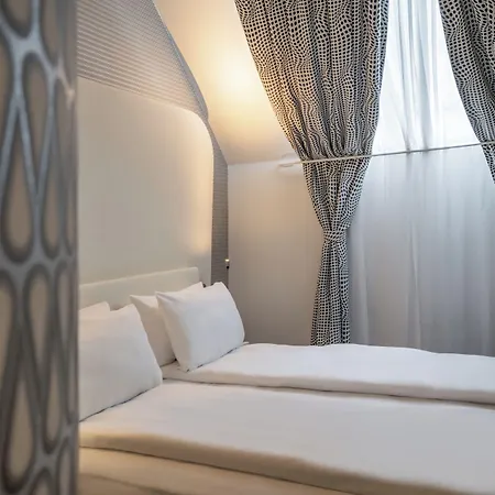 Magic Center, A Member Of Radisson Individuals 4* ברגן